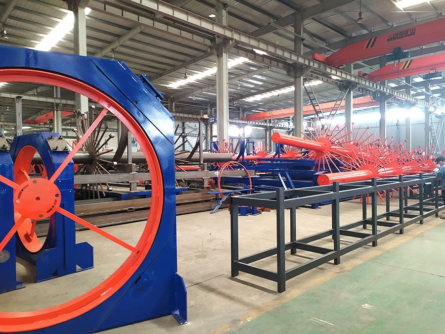 在橋梁施工中，為什么越來越多的人選擇使用鋼筋籠滾焊機(jī)？